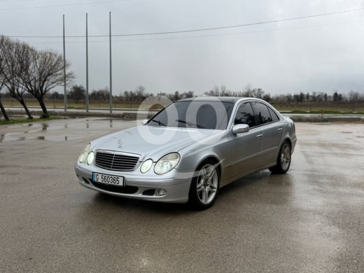 Mercedes-Benz in Beirut City - E500 2003