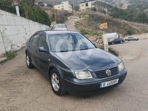 Volkswagen in Aley - Golf 2003