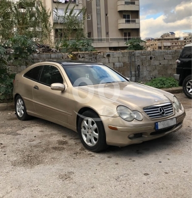 Mercedes-Benz in Beirut City - Mercedes-Benz 2003