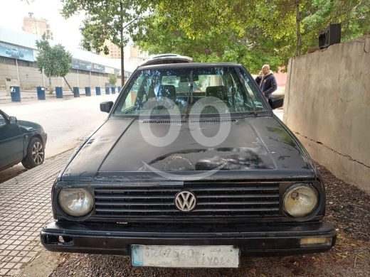 Volkswagen in Beirut City - Golf 90