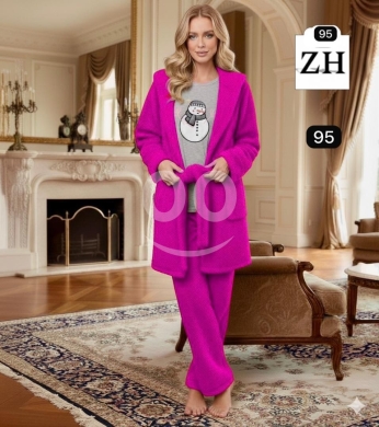 بيجاما نسائية ٣ قطع من الفرو الناعم | Cozy 3-Piece Women's Faux Fur Pajama Set — 2