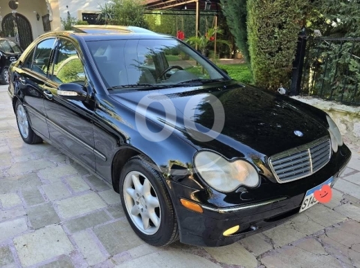 Mercedes-Benz in Habbouche - C320 model 2001