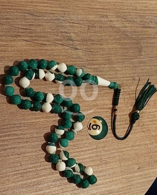 مسبحة "طابة بلياردو" مميزة ألوان أخضر وأبيض | Billiard Ball Material Prayer Beads — 3