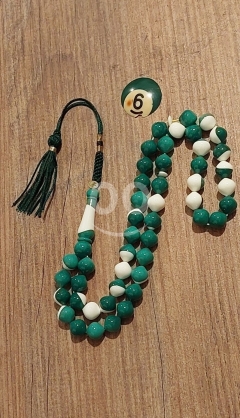 مسبحة "طابة بلياردو" مميزة ألوان أخضر وأبيض | Billiard Ball Material Prayer Beads