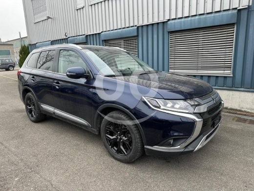Mitsubishi in Hamra - Mitsubishi Outlander 2019 Swiss Import - 7 Seater, 4x4, Automatic, Full Options - $19,450