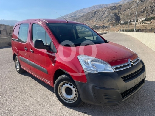 Citroen in Jdita - Citroen Berlingo 2017 Swiss Import - Minivan, Manual, Gasoline, Only 32,000 KM - Excellent