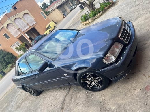 Mercedes-Benz in Nabatyeh - Mercedes C200 model 98