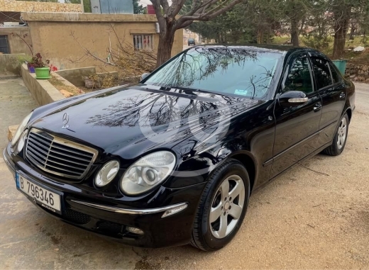 Mercedes-Benz in Beirut City - W211 2003