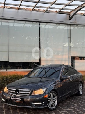 Mercedes-Benz dans Nabatyeh - C250 2013