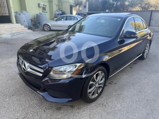 Mercedes-Benz in Jbeil - Mercedes benz C300 model 2017