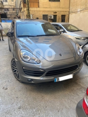 Porsche in Beirut City - Porsche Cayenne S 2014