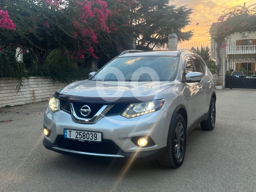 Nissan in Zgharta - نيسان روج SL AWD ٤x٤ موديل ٢٠١٦ نظافة فائقة ٥ كاميرات | 2016 Nissan Rogue SL AWD 4x4