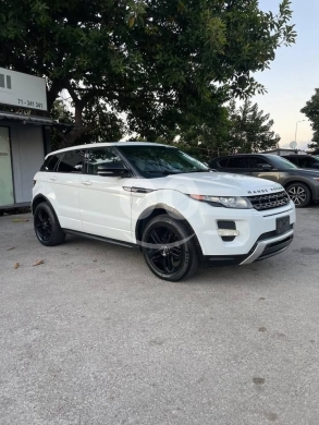 Land Rover in Zouk Mosbeh - Range Rover Evoque Model 2013
