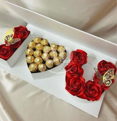 صندوق هدايا "I Love You" مع شوكولاتة فاخرة | "I Love You" Gift Box with Premium Chocolate — 2