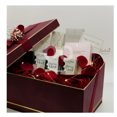 باقة ورد فاخرة مع مجموعة لادورا للعناية المتكاملة | Luxury Rose Bouquet with L'DORA Care … — 3