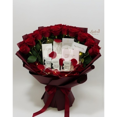 Health & Beauty in Taalabaya - باقة ورد فاخرة مع مجموعة لادورا للعناية المتكاملة | Luxury Rose Bouquet with L&#039;DORA Care Set