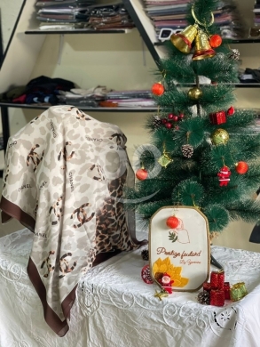 منديل كريب معرق - نوعية ممتازة ونقشات أنيقة (8$) — 3