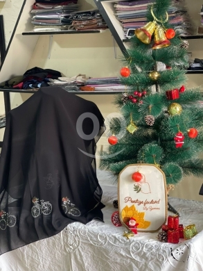 Vêtements, chaussures et accessoires dans Zahleh - منديل أسود تركي نخب أول - سواد فاحم وجودة ممتازة (10$)