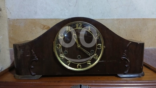 Antiques & Collectibles dans Minieh - ساعة مكتب ألمانية قديمة - ٣ مفاتيح وفخامة ميكانيكية عريقة (60$)