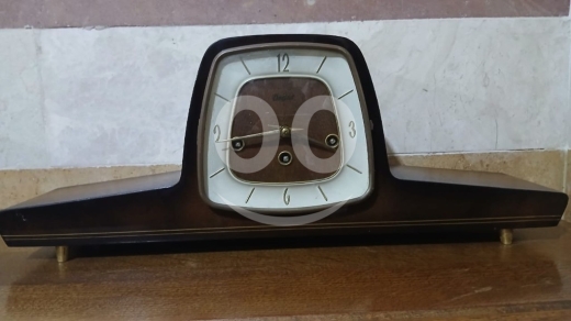 Antiques & Collectibles dans Minieh - ساعة شومينيه ألمانية أصلية - ٣ مفاتيح وفخامة ميكانيكية عريقة (70$)