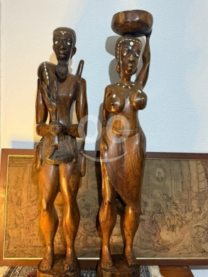 Antiques & Collectibles in Ain Mreisseh - تماثيل خشبية أفريقية منحوتة يدوياً - روائع الفن القبلي والأبنوس الفاخر (500$)