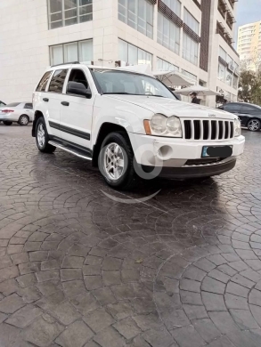 Jeep in Beirut City - Grand cherokee 2006