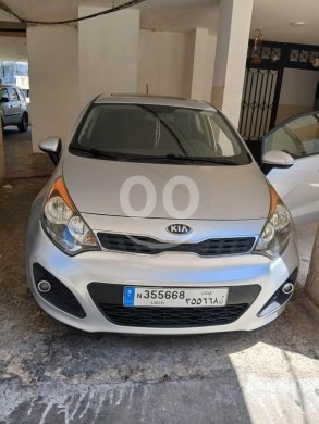 Kia dans Beyrouth - Kia rio 2013