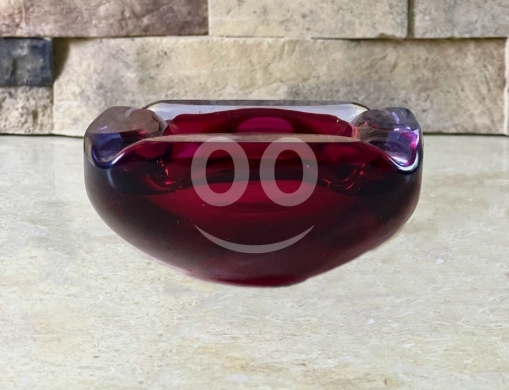 Antiques & Collectibles in Zahleh - Vintage Murano Art Glass Bowl - Ruby Red & Amethyst Mid-Century Ashtray