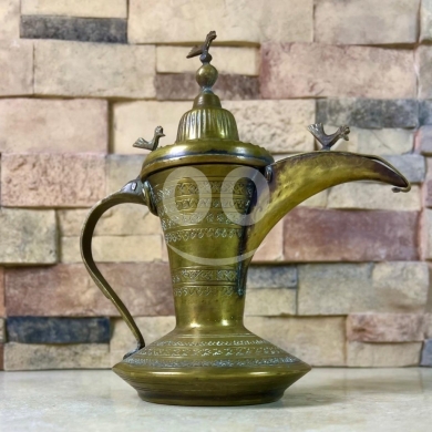 Antiques & Collectibles dans Zahleh - Antique Brass Dallah with Bird Ornaments Hand Engraved Arabic Coffee Pot