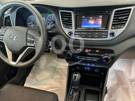 Hyundai Tucson 2017 AWD 2.0L | Leather Electric Seats | Touch Screen | Mint Condition — 3