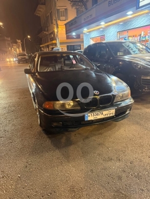 BMW dans Beyrouth - بي ام تمساح موديل 96
