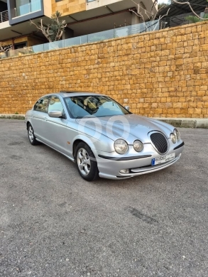 Jaguar in Beirut City - Jaguar S Type موديل 2001