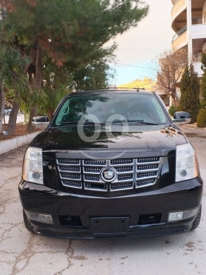Cadillac in Beirut City - Cadillac escalade 2010