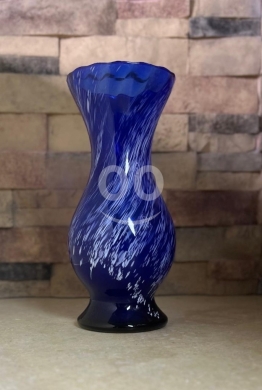 Antiques & Collectibles dans Zahleh - Blue and White Artistic Glass Vase