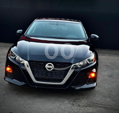 Nissan in Saida - 2020 Nissan Altima | 75k KM | Clean & Mint Condition | Black Edition