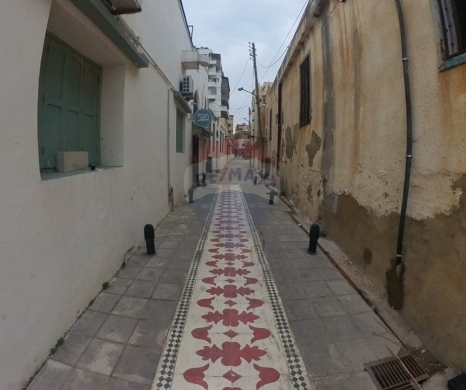 عقارات تجارية للبيع في المينا - R9-3115 Whole Building for Sale in Corniche El Mina - Tripoli مبنى كامل للبيع في كورنيش الميناء طرابلس