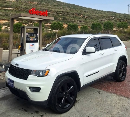 Jeep in Zebdine - GRAND CHEROKEE 2017