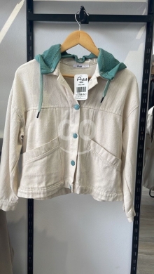 Vêtements, chaussures et accessoires dans Safad el-Batikh - denim beige jacket