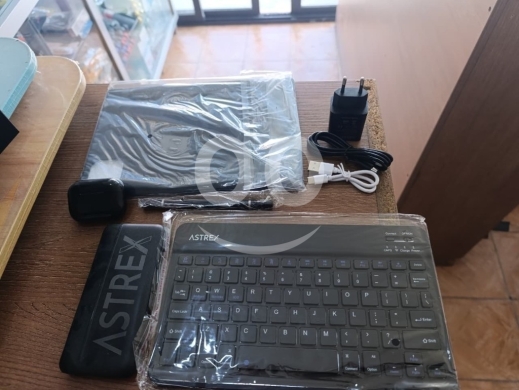 Mobile phones in Tal Abbas - تاب Astrix بذاكرة 256GB مع طقم ملحقات كامل (كيبورد، بور بنك، وسماعة) | Astrix Tab 256GB Bundle