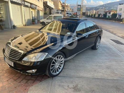 Mercedes-Benz dans Tripoli - S350 model 2008