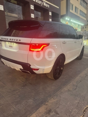 Land Rover in Al hoch - رينج روفر 2019 V6 Autobiography كلين كارفاكس بسعر 47,000$ | Range Rover 2019 V6 Autobiography Clean