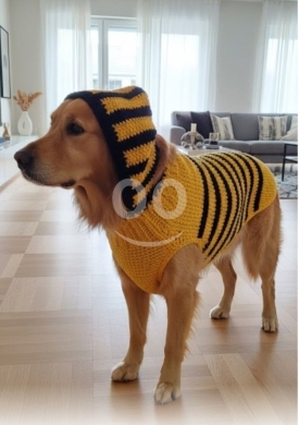 Vêtements, chaussures et accessoires dans Halate - زي "النحلة" للكلاب كروشيه يدوي مع غطاء رأس | Handmade Crochet Bee Pet Outfit with Hoodie