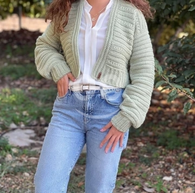 Clothes, Footwear & Accessories in Halate - سترة كروشيه صوفية يدوية الصنع دافئة وأنيقة | Premium Handmade Crochet Wool Sweater for Winter