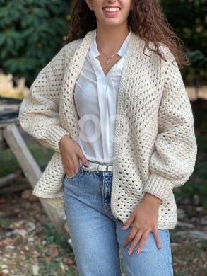 Clothes, Footwear & Accessories in Halate - سترة كروشيه صوفية يدوية الصنع دافئة وأنيقة | Premium Handmade Crochet Wool Sweater for Winter