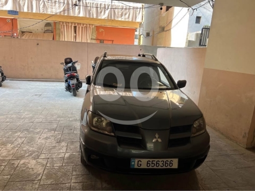 Mitsubishi in Bourj el Barajneh - Mitsubishi outlander 2003