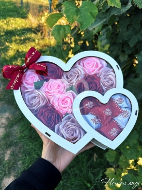 Other Goods in Taalabaya - صندوق هدايا قلب مزدوج مع زهور وشوكولاتة | Double Heart Gift Box with Flowers and Chocolate