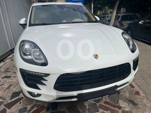 Porsche in Beirut City - Porsche Macan S 2017 for Sale Lebanon - Clean Carfax - 80k KM