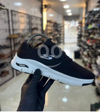 Clothes, Footwear & Accessories in Al Dahye - Authentic Skechers Arch Fit Running Shoes - Black & White - Size 39 - Podiatrist Certified Support
