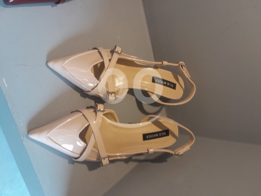 Vêtements, chaussures et accessoires dans Abou Samra - حذاء كعب نسائي (سكربينة) أنيق بلون بيج من الجلد الطبيعي | Elegant Beige Leather High Heels