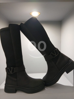 بوت شتوي طويل (جورب) بكعب قصير وتصميم مخملي فاخر | Elegant High-Leg Velvet Sock Boots wit… — 3